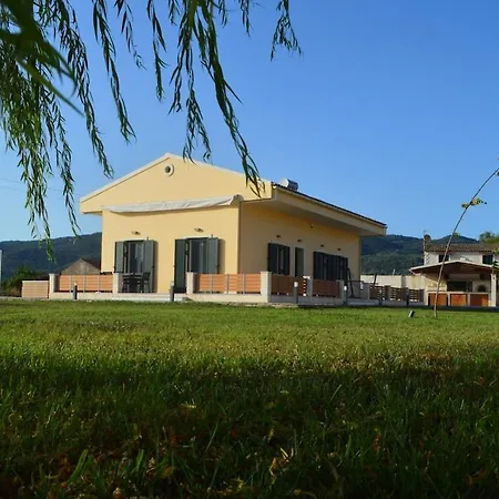 Issos House Holiday home *